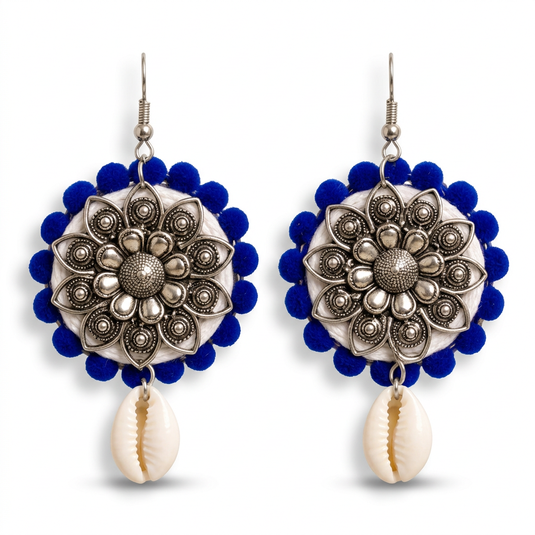 GARIMAS Royal Blue Tribal Necklace Set with Silver Tone Pendant
